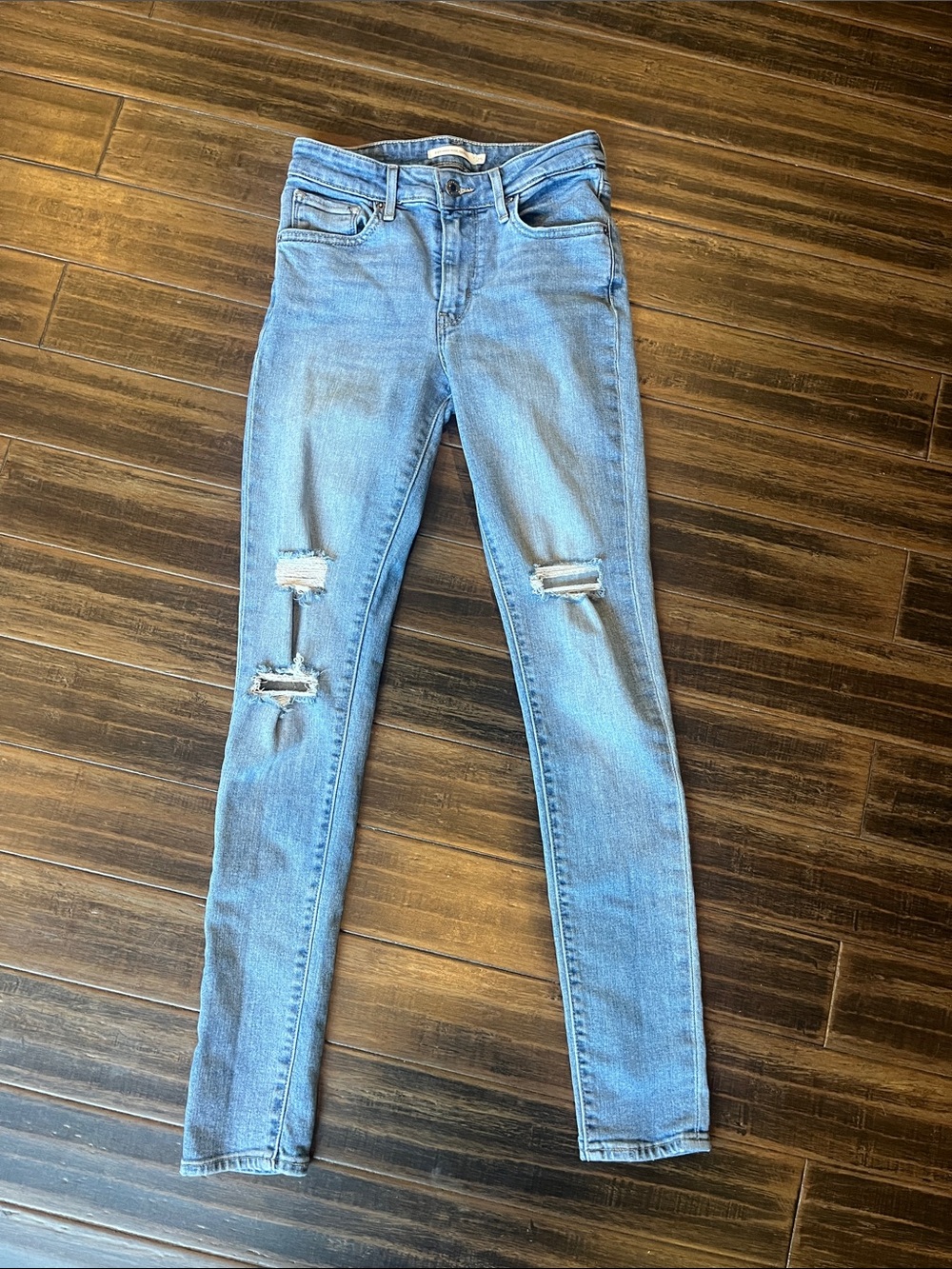 Levi’s Light Blue Ripped Skinny Women's Jeans